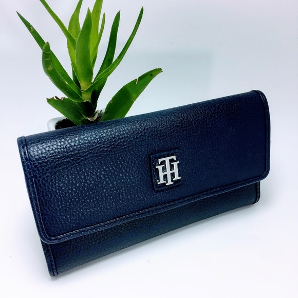 tommy hilfiger navy wallet